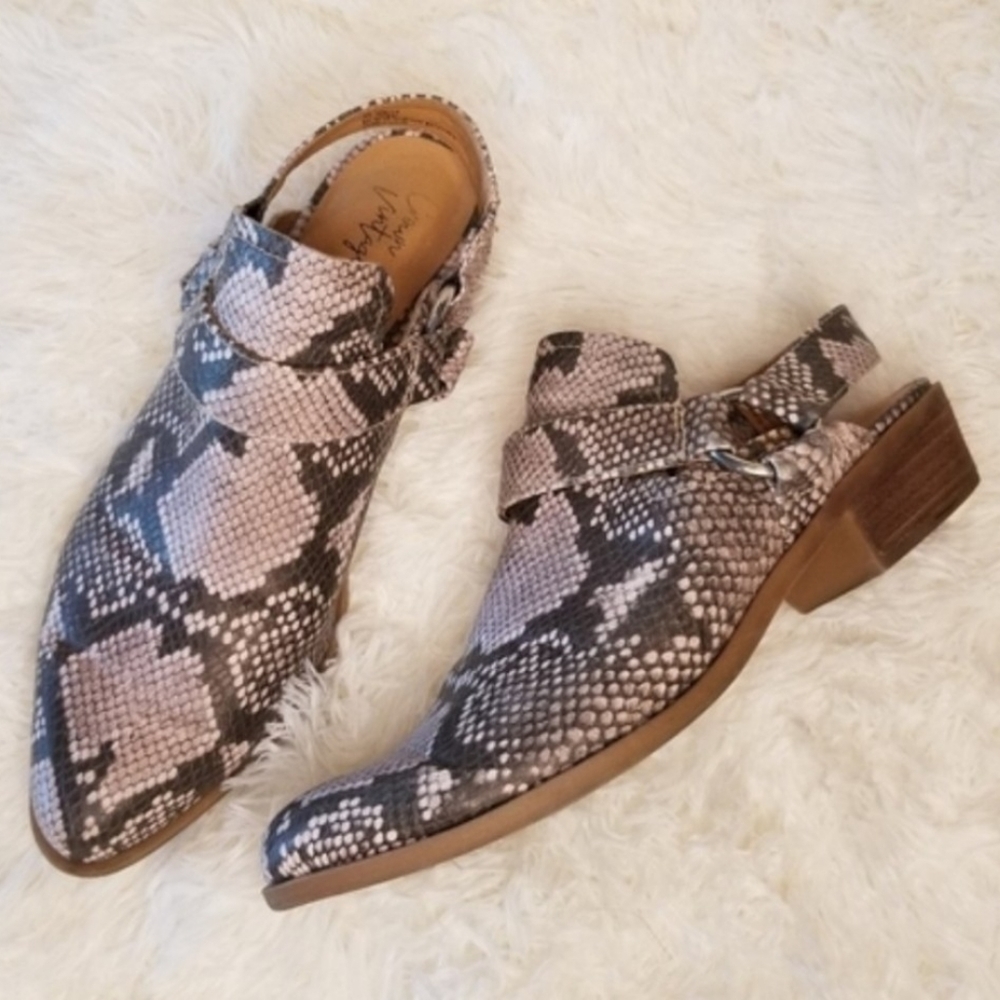 Crown vintage faux snakeskin mules sz 6.5